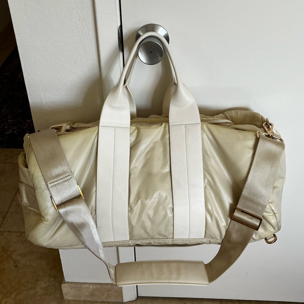 Caraa Remus Duffle Bag (White)